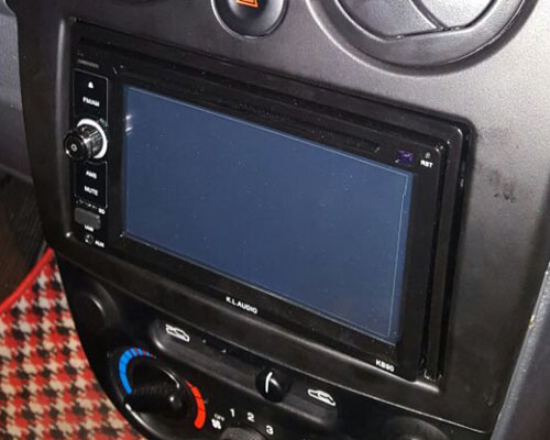 Instalación Radio KL con bluetooth pantalla adaptada para Chevrolet Spark